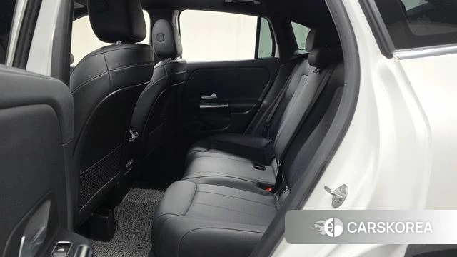 Mercedes-Benz GLA - Class H247 2021 Белый из Кореи, фото 3