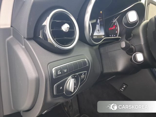 Mercedes-Benz C-Class W205 2018 Белый из Кореи, фото 3