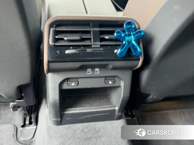 BMW 5 Series (G60) 2026 Серебристо-серый из Кореи, фото 3