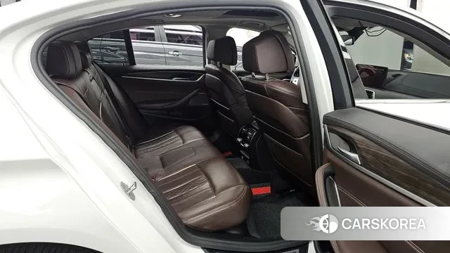 BMW 5 Series (G30) 2020 Белый из Кореи, фото 3