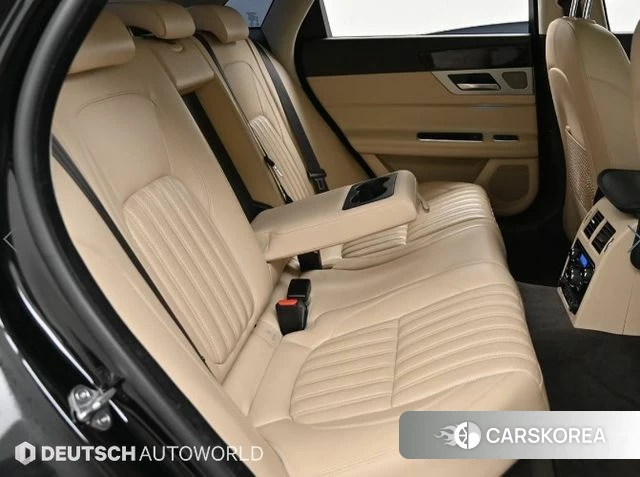 Jaguar XF (X260) 2019 Черный из Кореи, фото 3