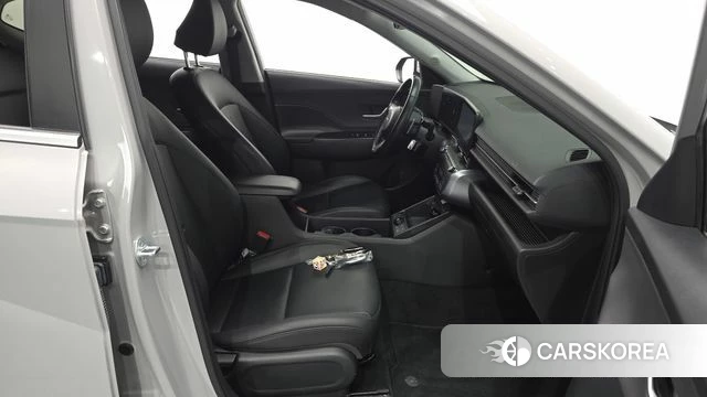 Hyundai Kona (SX2) 2023 Серебристо-серый из Кореи, фото 3