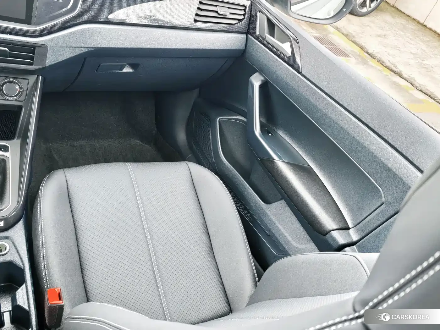 Volkswagen Lavida 2024 Белый из Китая, фото 3