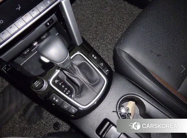 Kia Seltos 2022 Белый из Кореи, фото 3