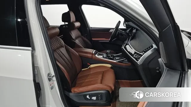 BMW X7 (G07) 2022 Белый из Кореи, фото 3