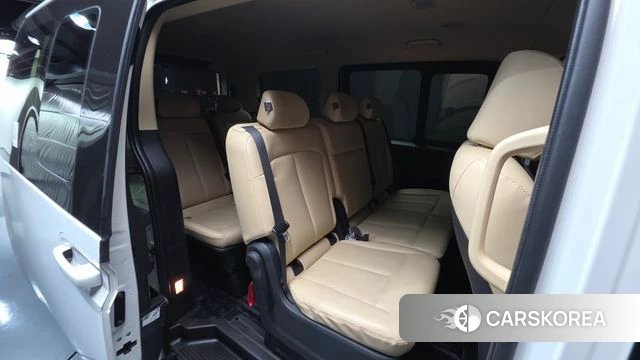 Hyundai Staria 2022 Белый из Кореи, фото 3