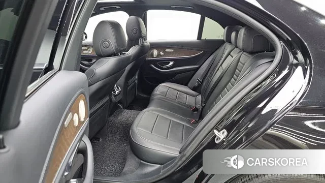 Mercedes-Benz E-Class W213 2022 Черный из Кореи, фото 3