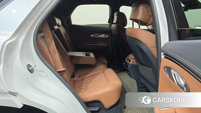 Genesis GV70 2023 Белый из Кореи, фото 3