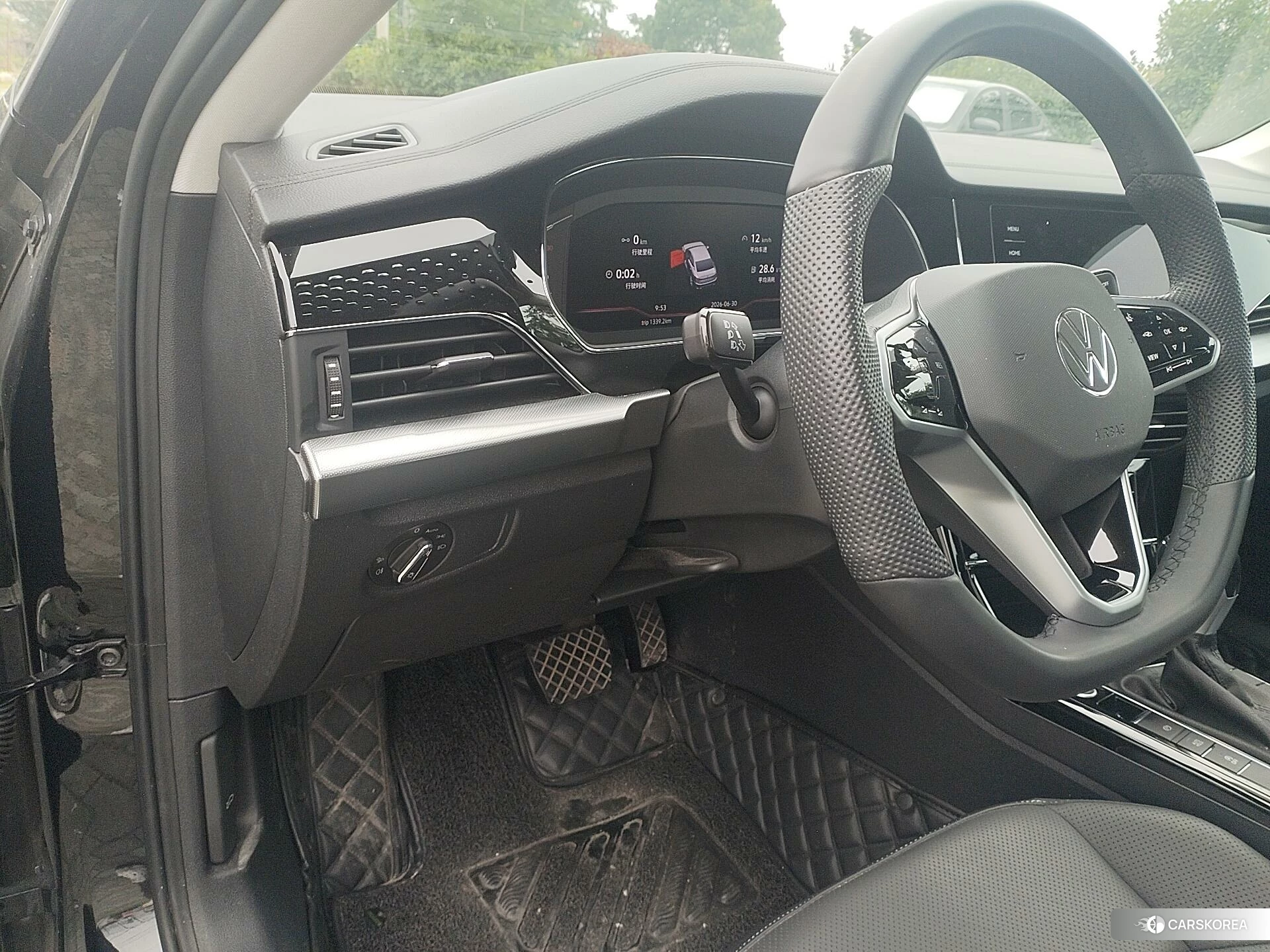 Volkswagen Passat 2024 Черный из Китая, фото 3