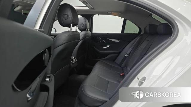 Mercedes-Benz C-Class W205 2020 Белый из Кореи, фото 3