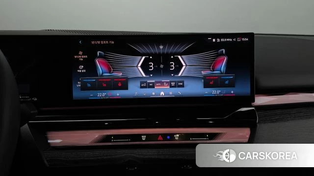 BMW 5 Series (G60) 2025 Белый из Кореи, фото 3
