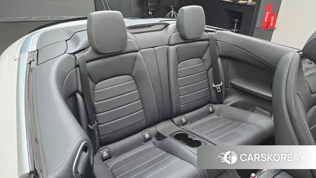 Mercedes-Benz C-Class W205 2018 Белый из Кореи, фото 3