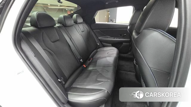 Hyundai The New Avante (CN7) 2024 Белый из Кореи, фото 3