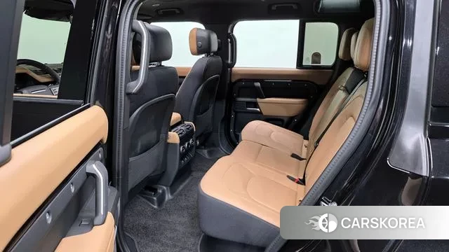 Land Rover Defender (L663) 2025 Черный из Кореи, фото 3