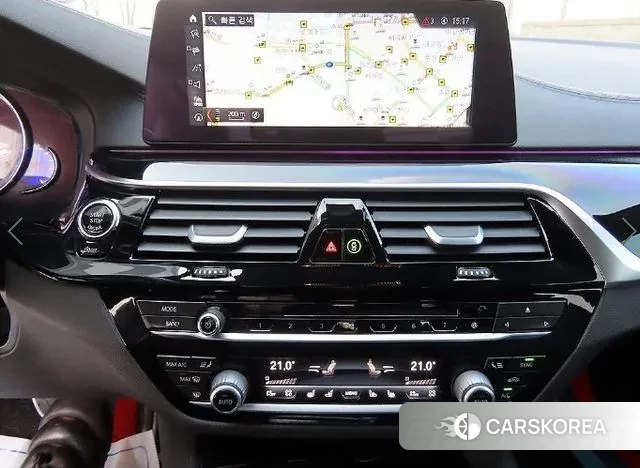 BMW 5 Series (G30) 2018 Белый из Кореи, фото 3