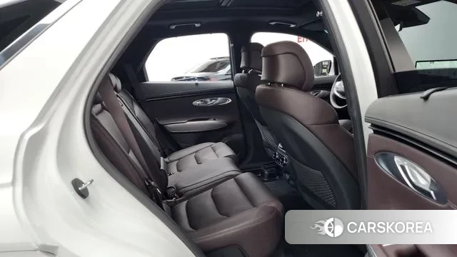 Genesis GV70 2023 Белый из Кореи, фото 3