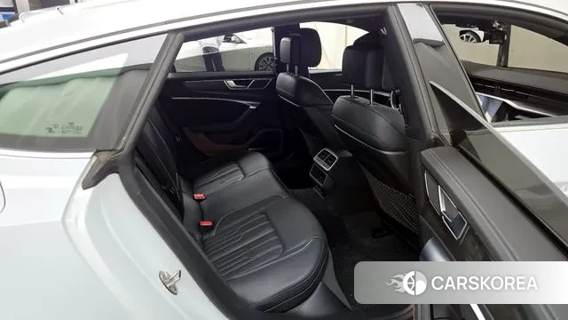 Audi A7 (4K) 2021 Белый из Кореи, фото 3