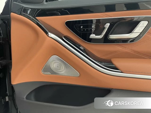 Mercedes-Benz Maybach S-class 2023 Черный из Китая, фото 3