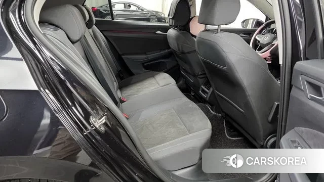 Volkswagen Golf 8th Generation 2023 Черный из Кореи, фото 3