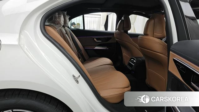 Mercedes-Benz E-Class W214 2025 Белый из Кореи, фото 3