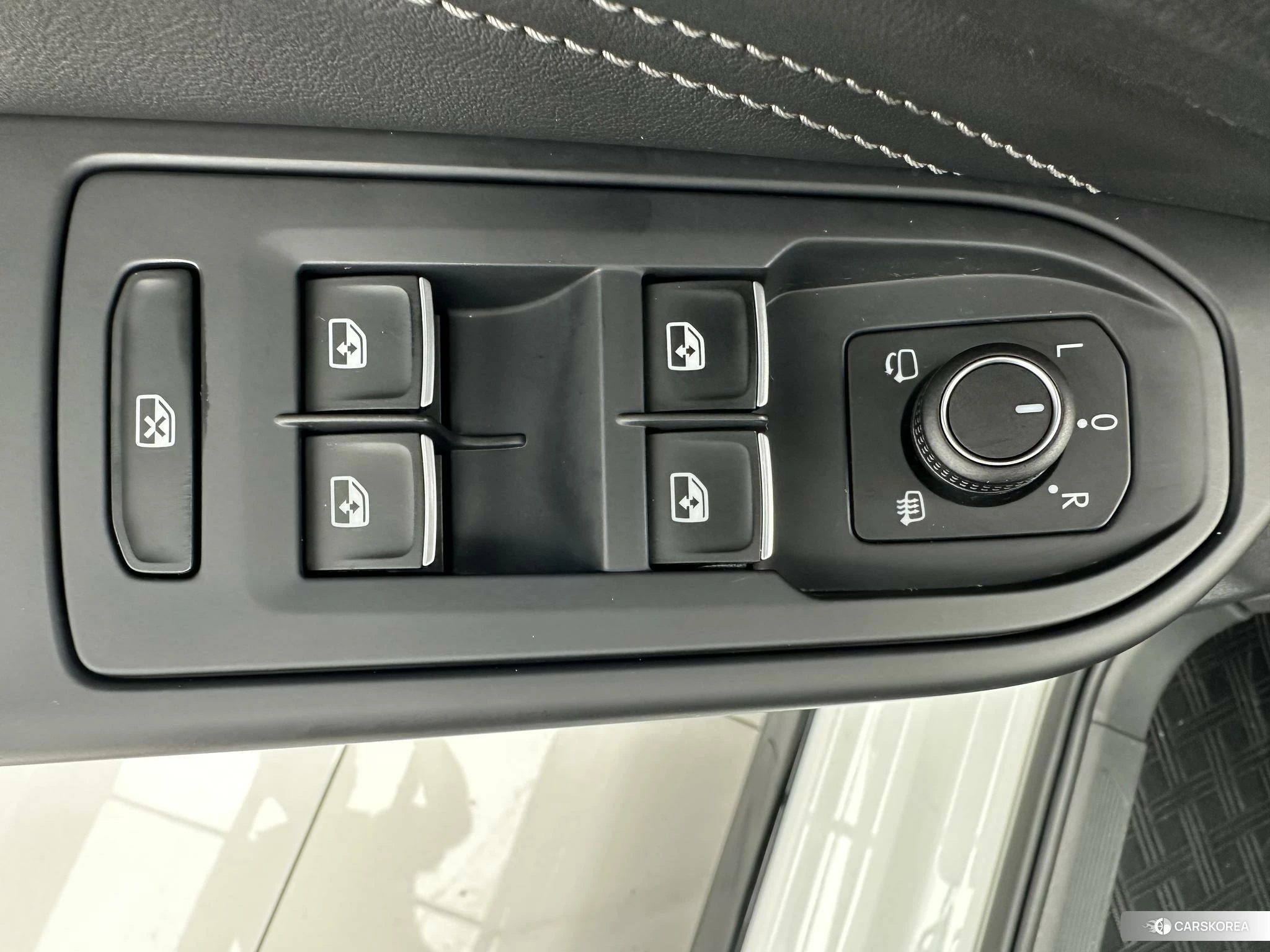Volkswagen Golf 2022 Белый из Китая, фото 3