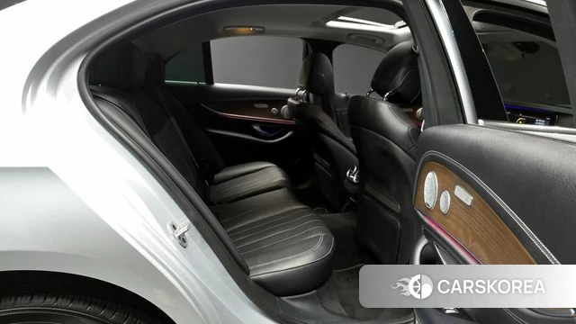 Mercedes-Benz E-Class W213 2020 Серебряный из Кореи, фото 3