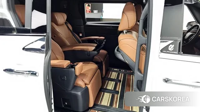 Toyota Alphard 4th Generation 2025 Белый из Кореи, фото 3
