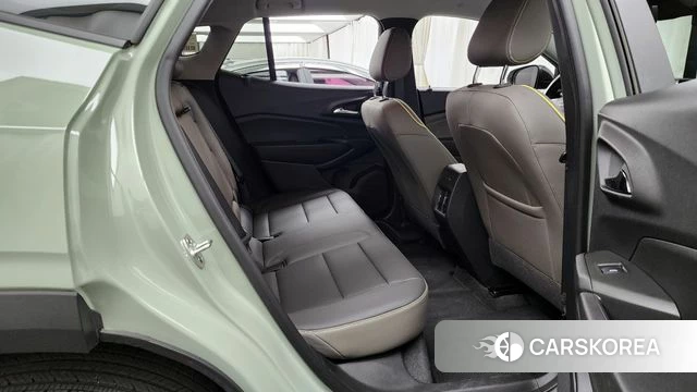 Chevrolet (GM Daewoo) Trax Crossover 2024 Светло-зеленый из Кореи, фото 3