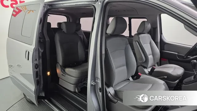 Hyundai The New Grand Starex 2018 Серебряный из Кореи, фото 3