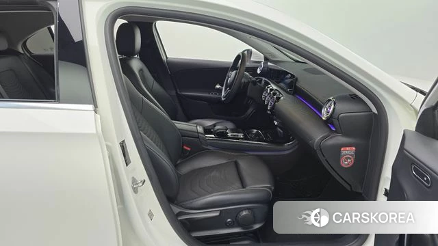 Mercedes-Benz A-Class W177 2020 Белый из Кореи, фото 3