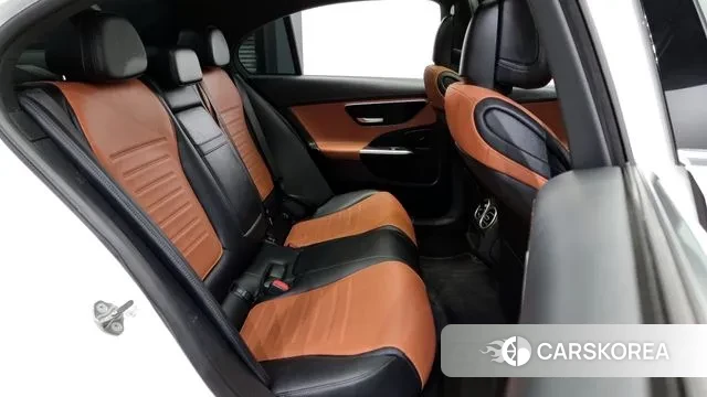 Mercedes-Benz C-Class W206 2023 Белый из Кореи, фото 3