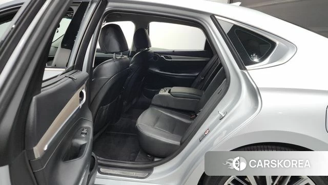 Hyundai Grandeur IG 2018 Серебристо-серый из Кореи, фото 3