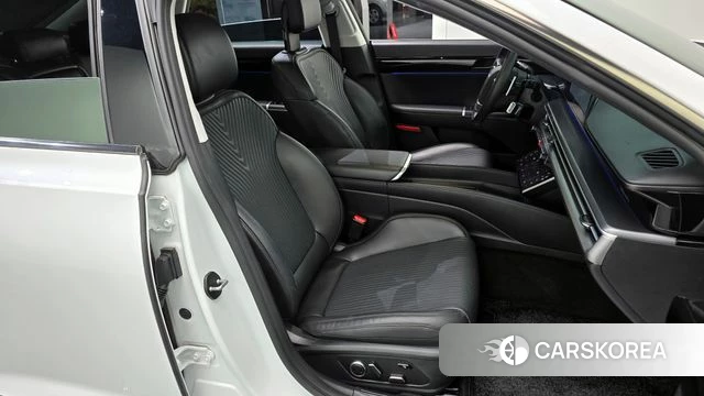 Hyundai Grandeur (GN7) 2023 Белый из Кореи, фото 3