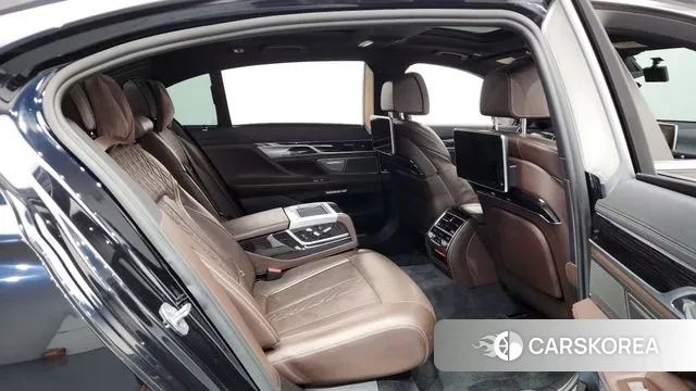 BMW 7 Series (G11) 2018 Черный из Кореи, фото 3