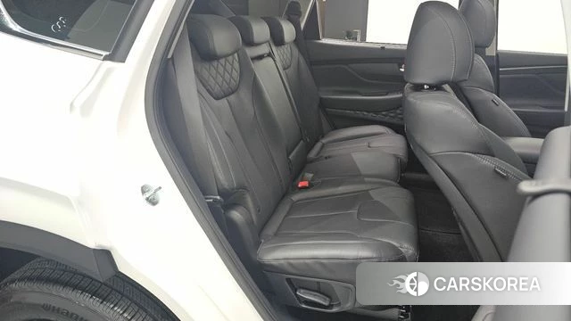Hyundai The New Santa Fe 2023 Белый из Кореи, фото 3