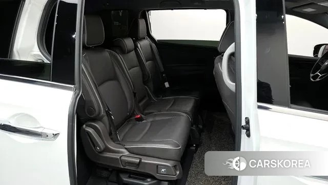 Honda Odyssey 2022 Белый из Кореи, фото 3