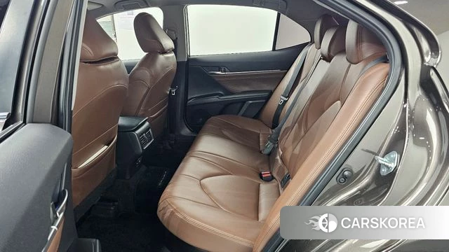 Toyota Camry (XV70) 2022 Песочный из Кореи, фото 3