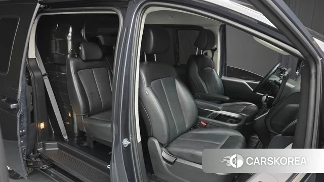 Hyundai Staria 2022 Серый из Кореи, фото 3