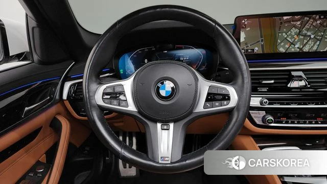 BMW 5 Series (G30) 2021 Белый из Кореи, фото 3