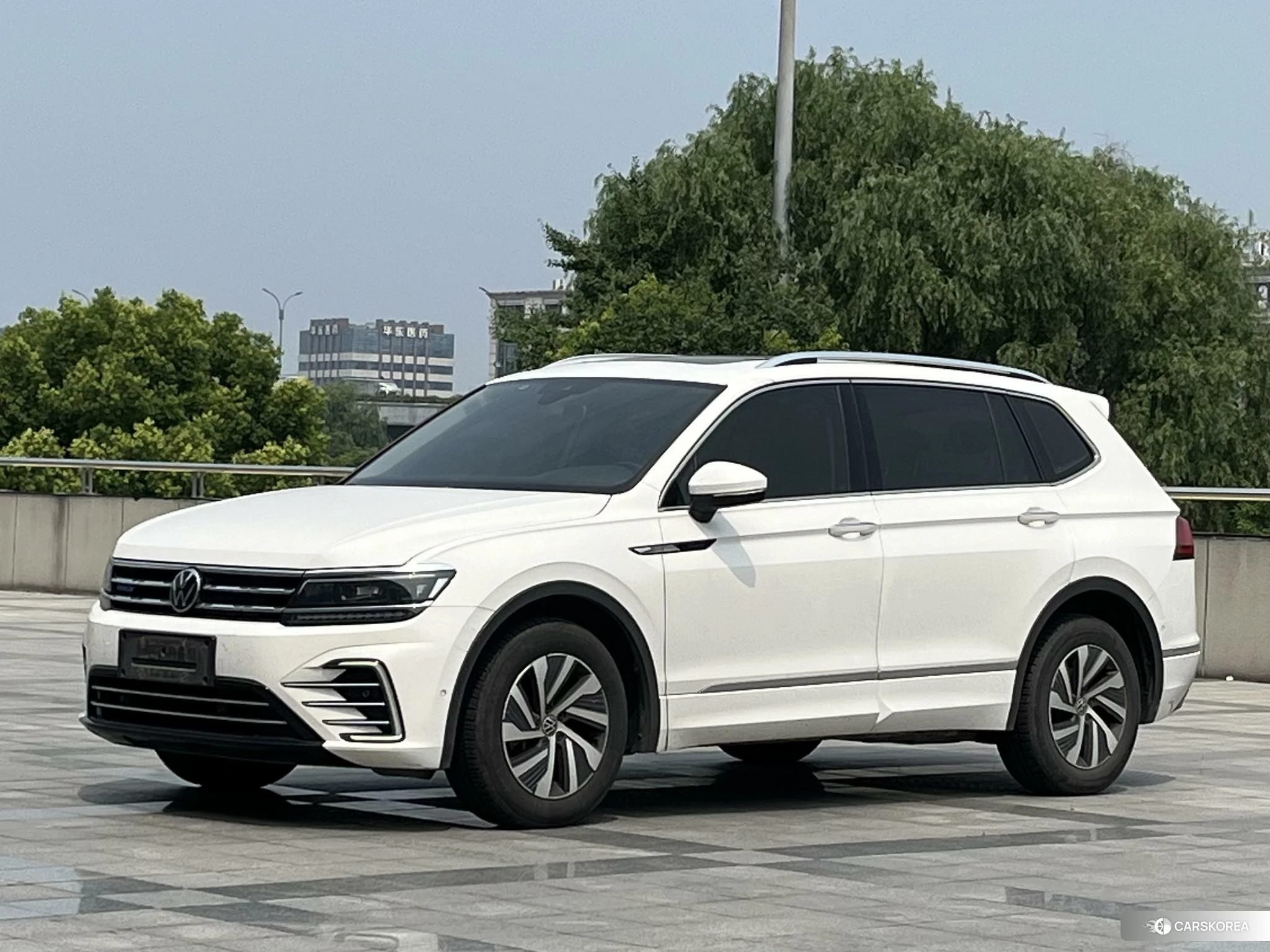 Volkswagen Tiguan L PHEV 2020 Белый из Китая, фото 3