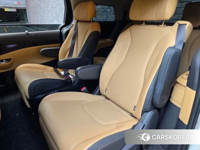 Kia Carnival 4th generation 2023 Белый из Кореи, фото 3