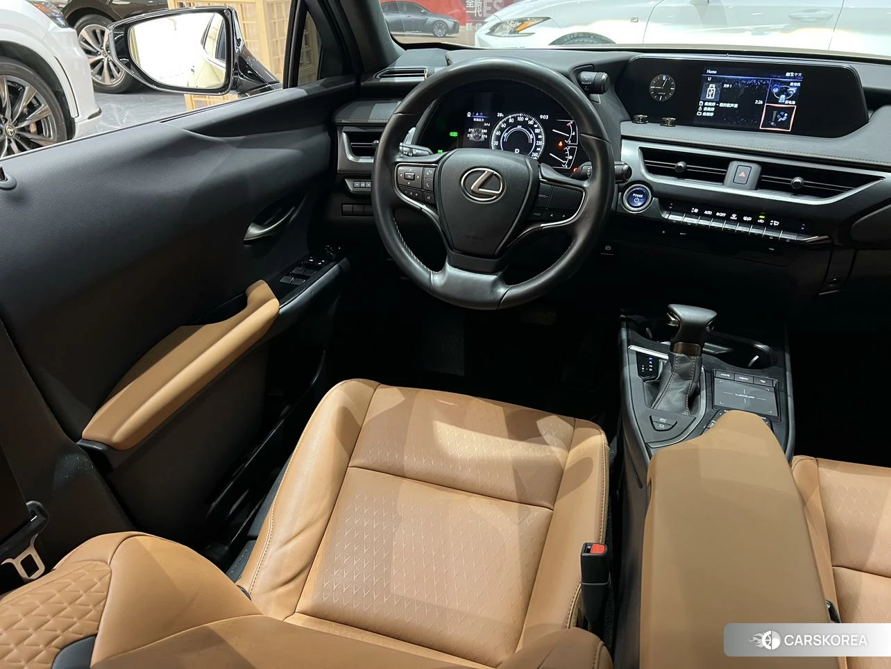 Lexus UX 2019 Серебристо-серый из Китая, фото 3