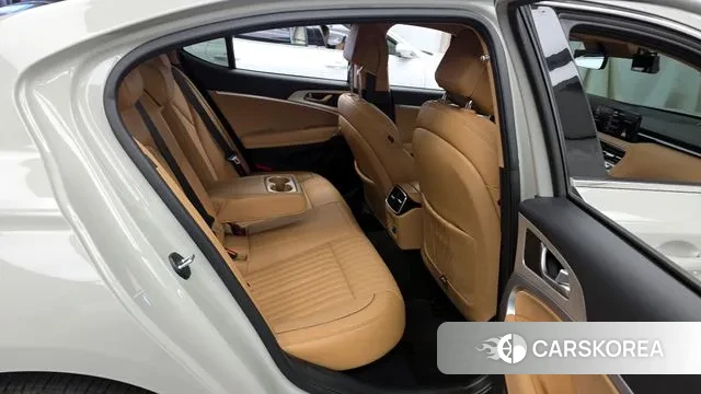 Genesis The New G70 2023 Цвет тростника из Кореи, фото 3