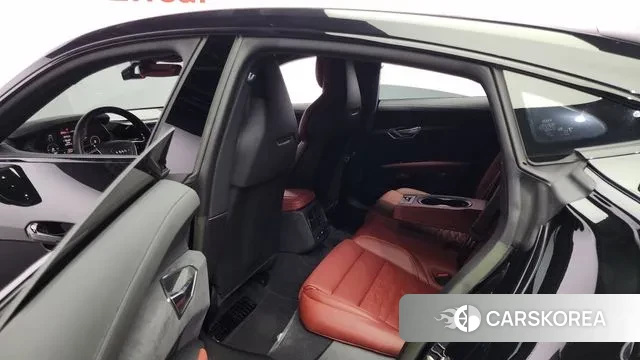 Audi e-Tron GT 2023 Черный из Кореи, фото 3