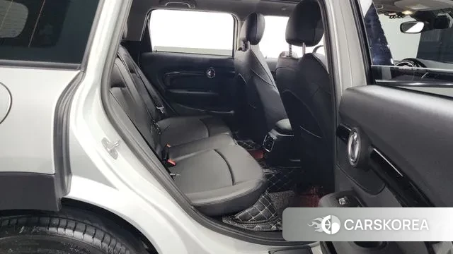 Mini Cooper Clubman 2022 Серебряный из Кореи, фото 3