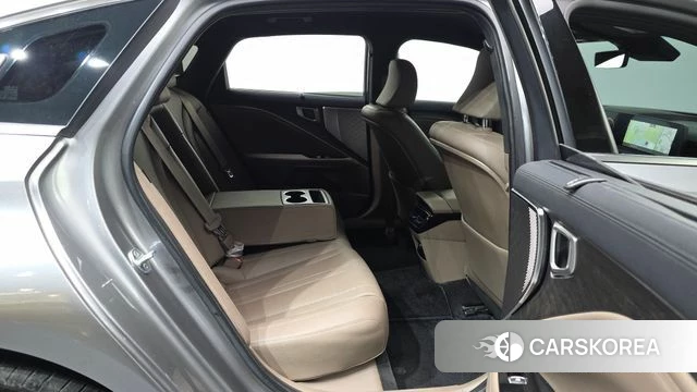 Kia K8 2021 Серебристо-серый из Кореи, фото 3