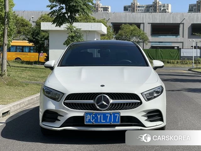Mercedes-Benz Class A 2021 Белый из Китая, фото 3