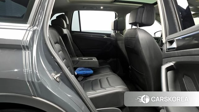 Volkswagen Tiguan second Generation 2022 Серый из Кореи, фото 3