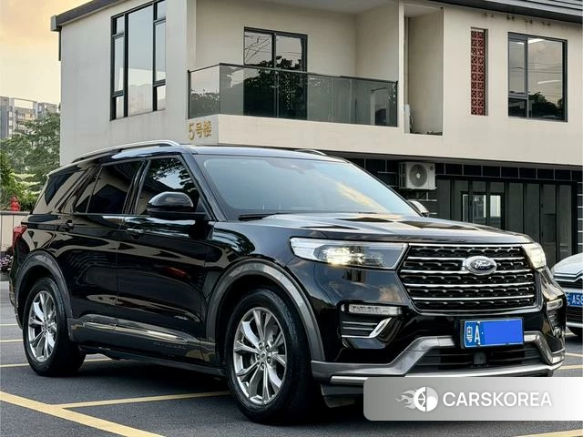 Ford Explorer 2021 Черный из Китая, фото 3