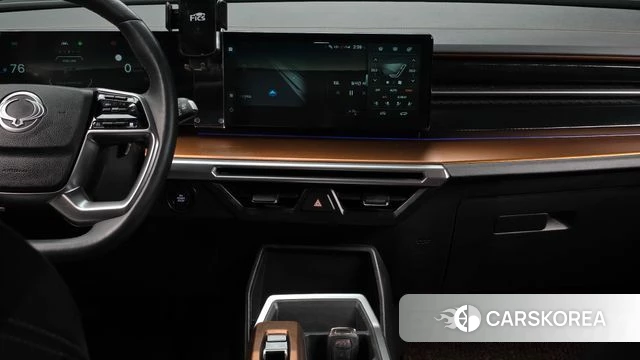 Ssangyong Torres EVX 2024 Белый из Кореи, фото 3